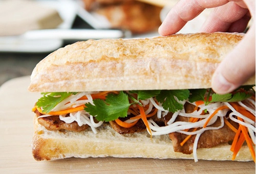 Bánh mì kẹp thịt thơm ngon dễ làm