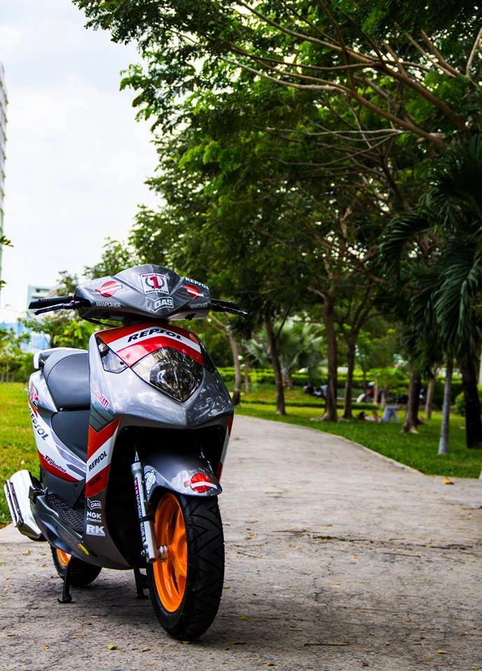 Bộ ảnh honda dylan đầy phong cách trong phiên bản repsol