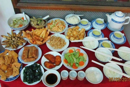 Chị em chia sẻ mâm cỗ cúng rằm tháng giêng