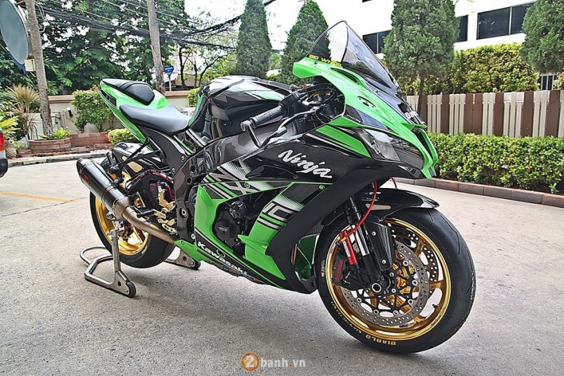 Choáng ngợp với dàn đồ chơi siêu khủng trên kawasaki ninja zx-10r 2016