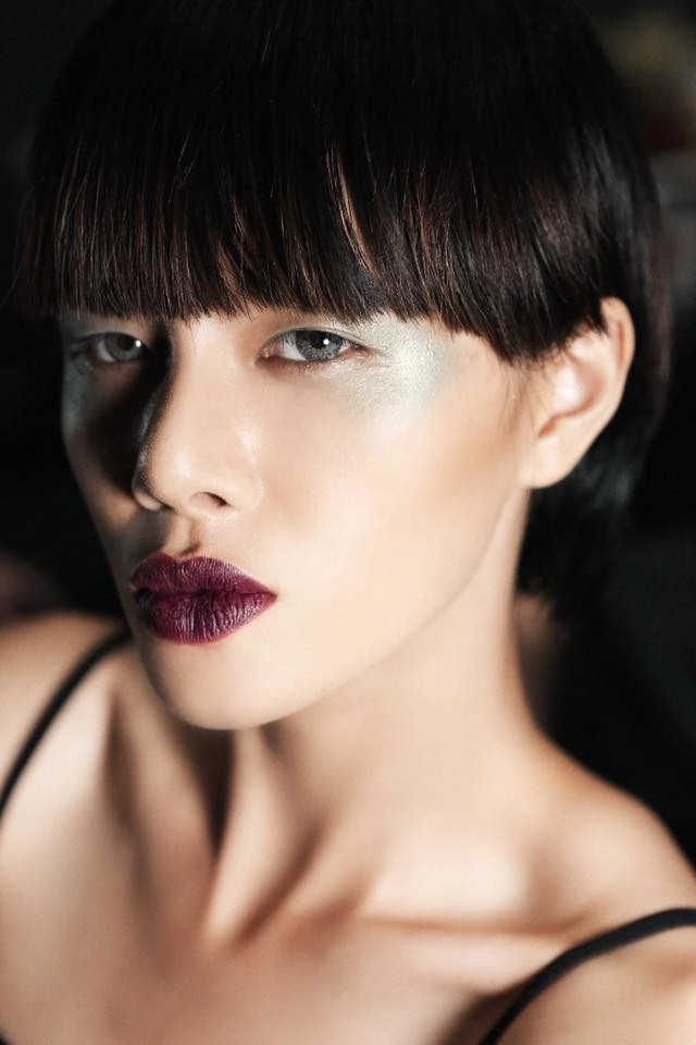 Chuyên gia tiết lộ hậu trường make up tuần lễ vn quốc tế