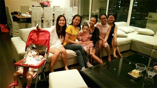 Con gái đoan trang xinh xắn đón sinh nhật 2 tuổi
