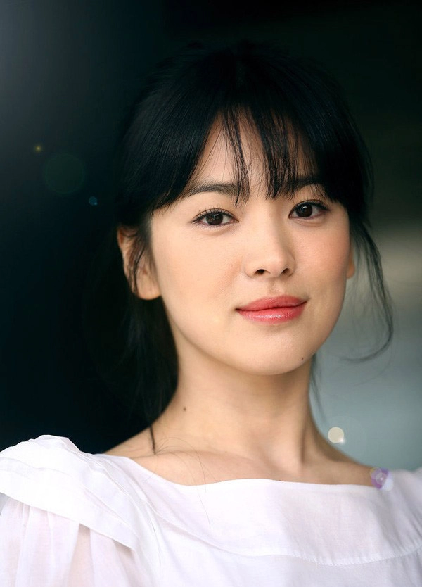 Để tóc mái thưa đẹp như song hye kyo