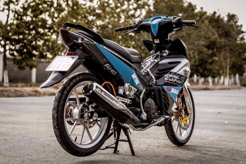 Exciter 135 độ theo phong cách petronas đơn giản nhưng tinh tế