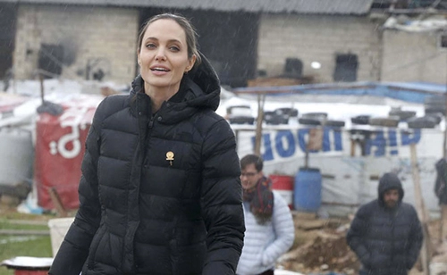 Fan xót xa khi angelina jolie ngày càng gầy gò tiều tụy