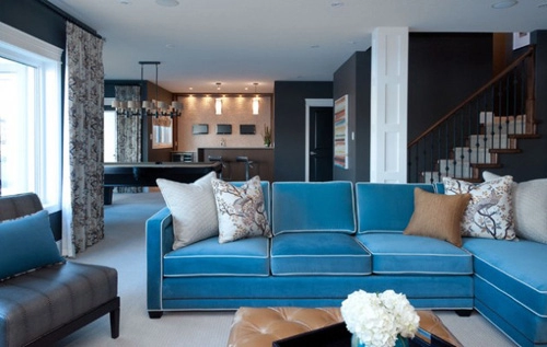 Ghế sofa màu sắc đem sức sống cho phòng
