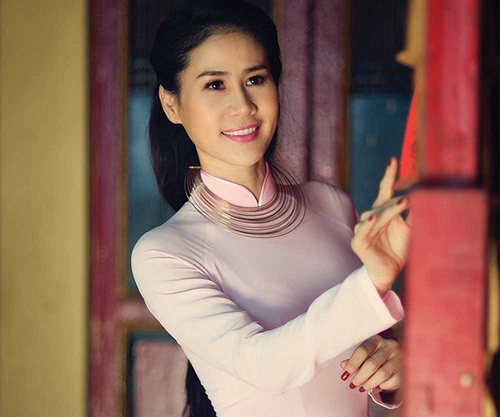Giải mã vẻ đẹp tuổi 37 của thân thúy hà