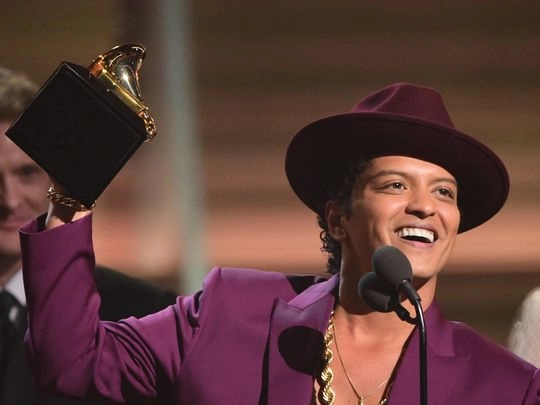 Grammy 2016 taylor swift lần 2 đoạt giải album của năm