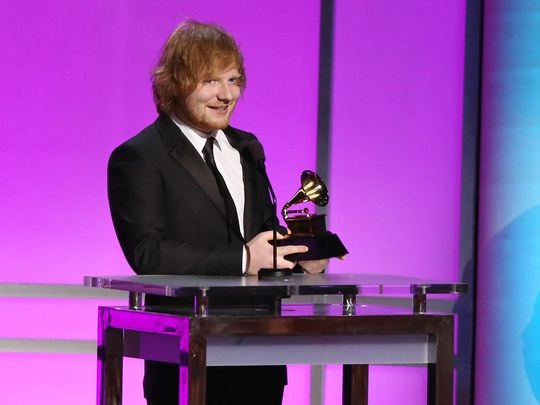 Grammy 2016 taylor swift lần 2 đoạt giải album của năm