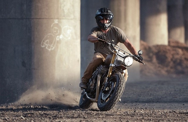 Honda cb750 nighthawk phiên bản zombie apocalypse