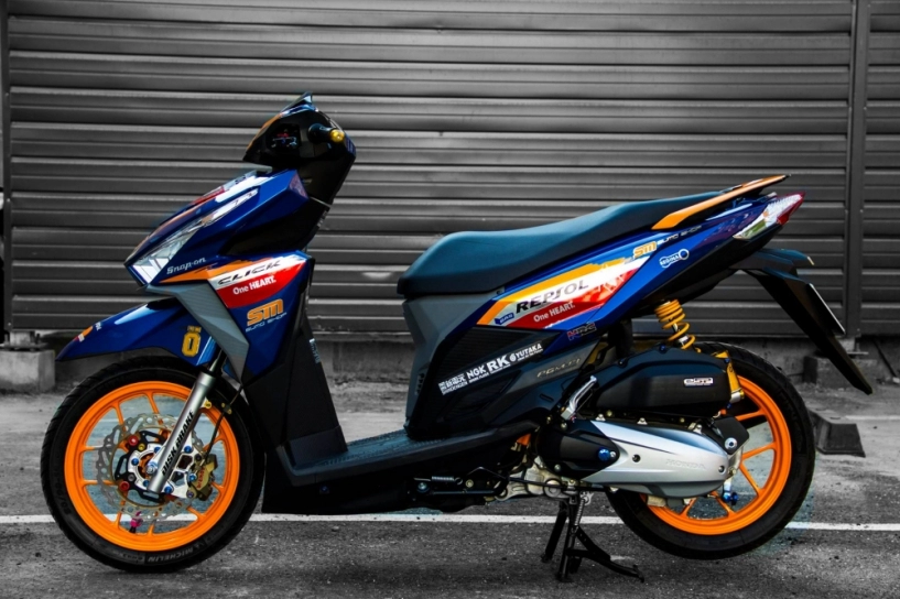 Honda click 125i đầy cá tính trong bộ cánh repsol