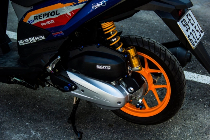 Honda click 125i đầy cá tính trong bộ cánh repsol