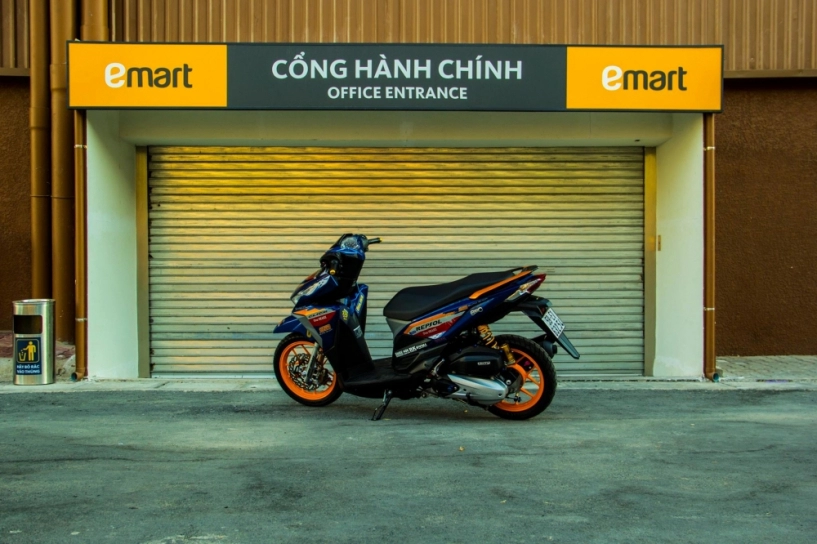 Honda click 125i đầy cá tính trong bộ cánh repsol