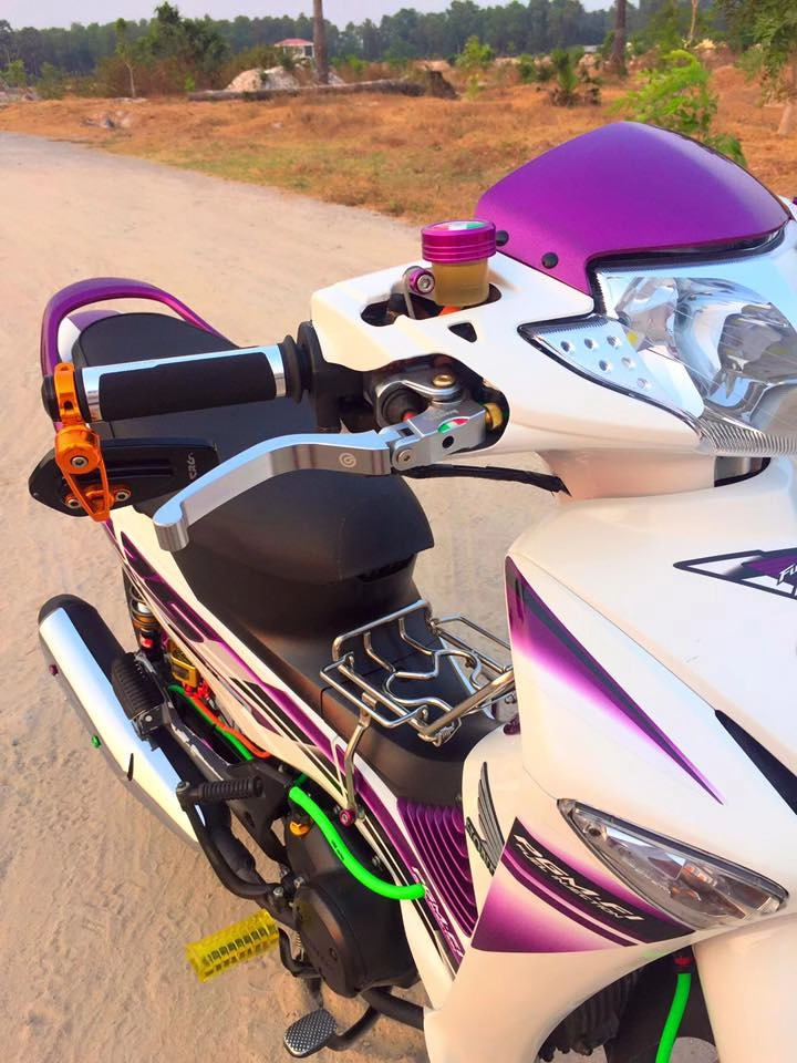 Honda future neo độ nổi bật và bắt mắt với dàn đồ chơi kiểng