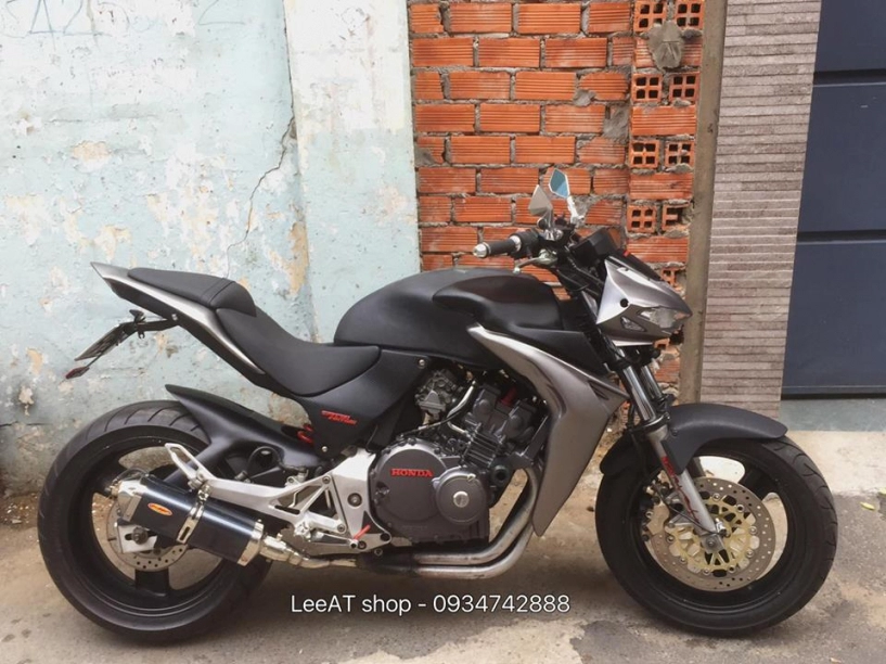 Honda hornet 250 độc đáo trong bản độ kết hợp đa phong cách