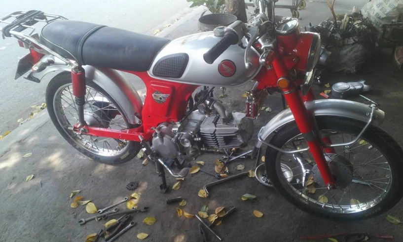 Honda ss50 nâng cấp sức mạnh với bộ máy daytona anima