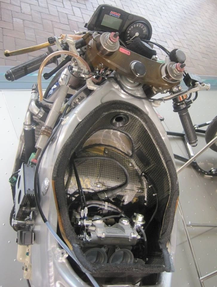 Huyền thoại honda nsr 500 sống dậy cùng đam mê