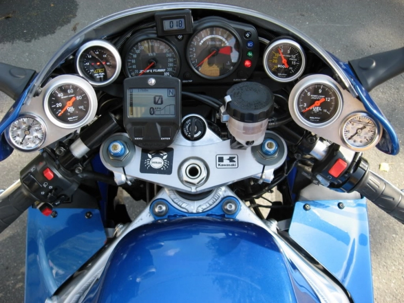 Kawasaki zx9r độ turbo tốc độ ngoài 300kmh