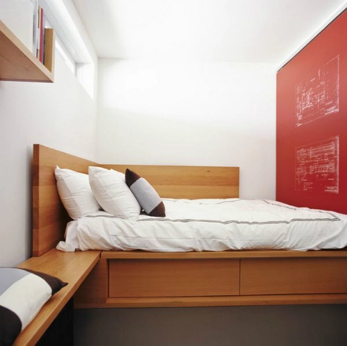 Kê giường sáng tạo nhờ tận dụng góc phòng