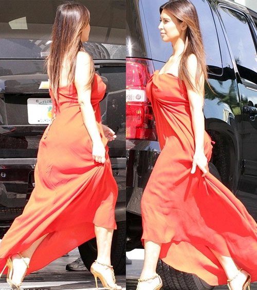Kim kardashian phớt lờ áo chíp xuống phố