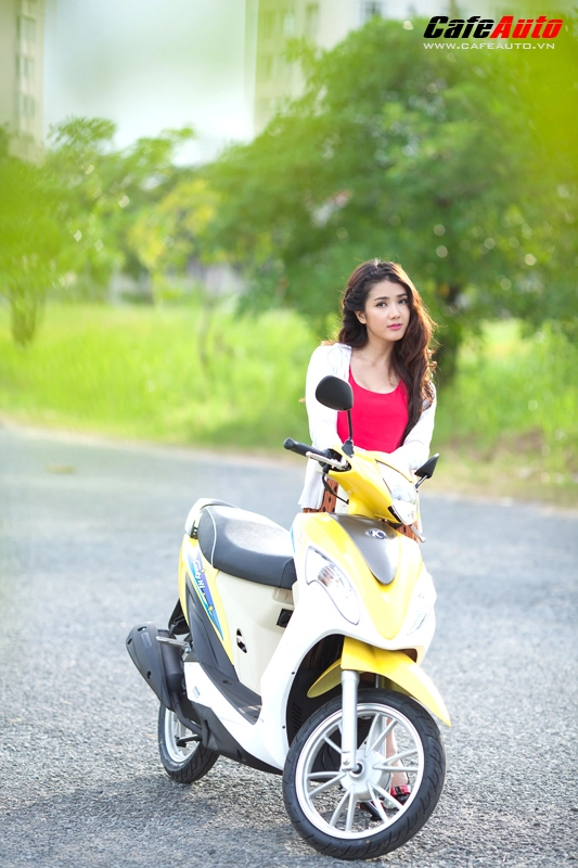 Kymco candy 50 so dáng cùng hot girl linh napie