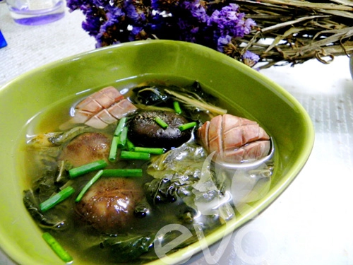 Lạ miệng canh cải khô cật heo