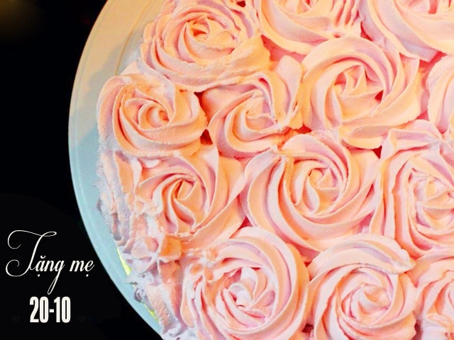 Làm bánh kem hoa hồng bằng nồi cơm điện tặng mẹ 20-10