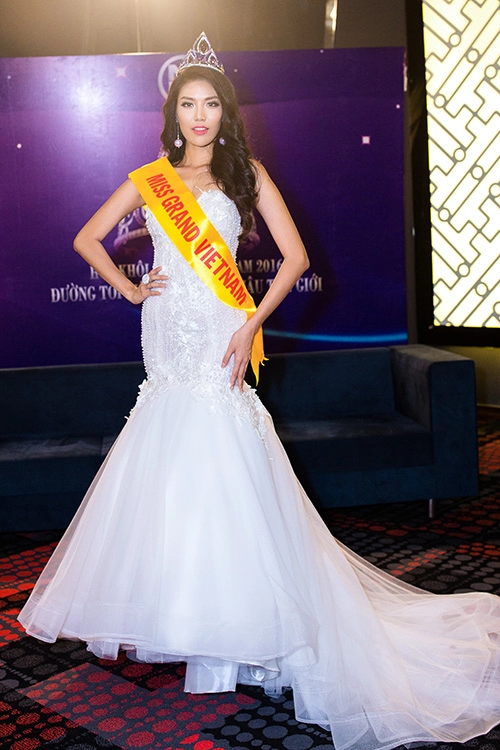 Lan khuê được chủ tịch miss grand international mời thi hoa hậu