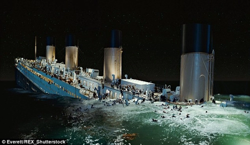 Lóa mắt tàu titanic triệu đô phiên bản nhái ở trung quốc