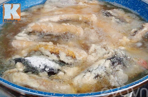 Lươn chiên sả ớt cay nóng cho ngày lạnh giá