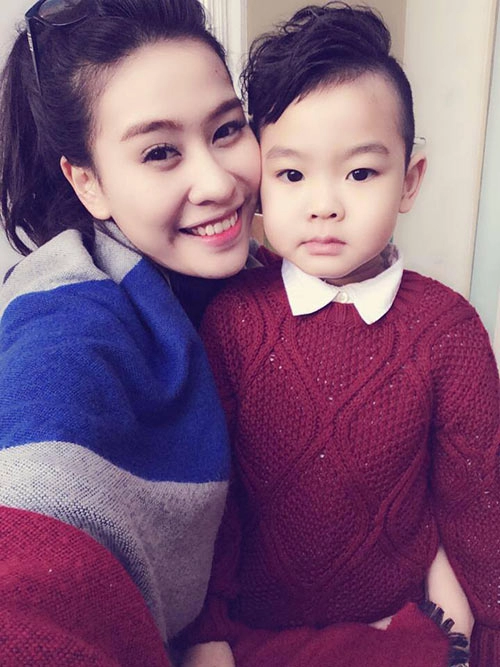 Mẹ đơn thân 9x trải lòng cảnh sáng bán giò xào tối lên bar