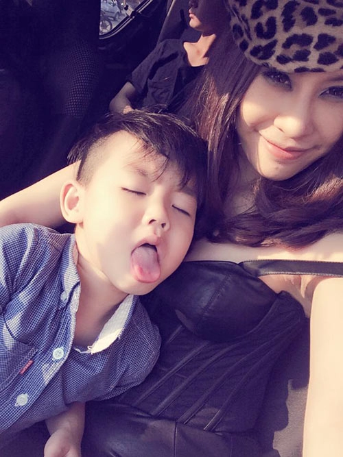 Mẹ đơn thân 9x trải lòng cảnh sáng bán giò xào tối lên bar