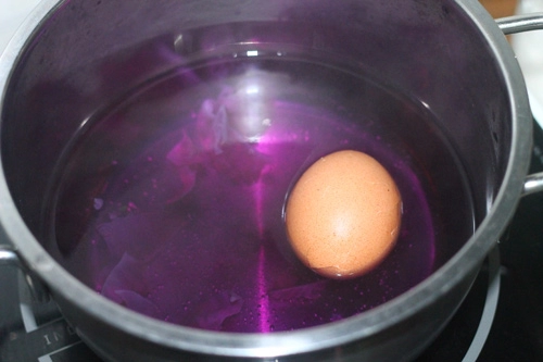 Mẹo làm cho trứng luộc nhuộm màu thật đẹp