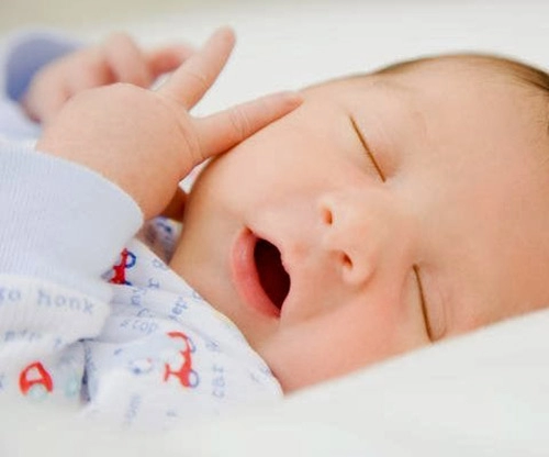 Mẹo rèn trẻ sơ sinh ngủ ngoan xuyên đêm không quấy khóc