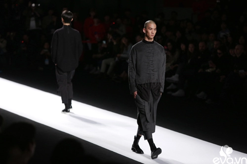 Minh hằng ngồi hàng ghế đầu tại seoul fashion week