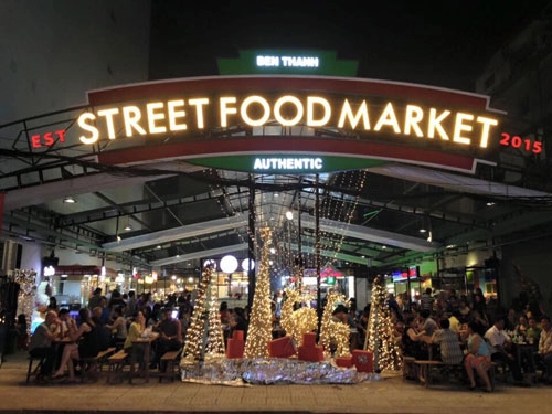 Món ăn đường phố ngon khó cưỡng lại khi đến benthanh street food market