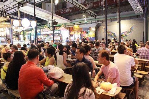 Món ăn đường phố ngon khó cưỡng lại khi đến benthanh street food market