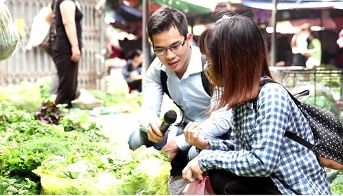 Một ngày đi chợ ma trận niềm tin