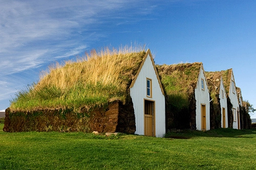Những ngôi nhà mái cỏ độc đáo