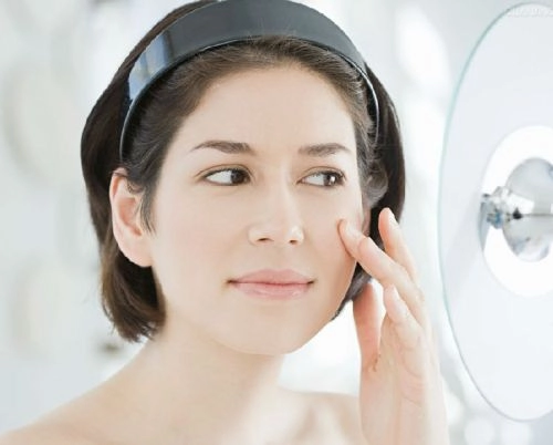 Những nguyên nhân gây ra nếp nhăn trên mặt