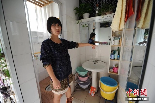 Nữ sinh tự biến phòng kí túc 20m2 ẩm thấp thành căn hộ ấm áp