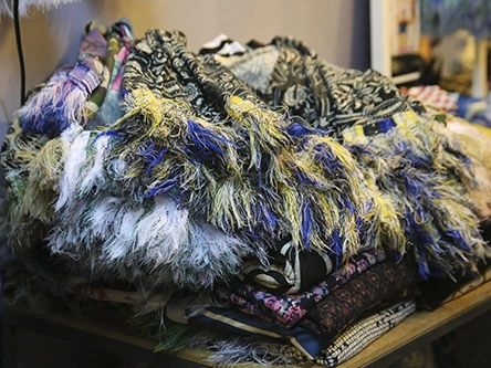 Phụ kiện lông thống trị thời trang giáng sinh thái lan