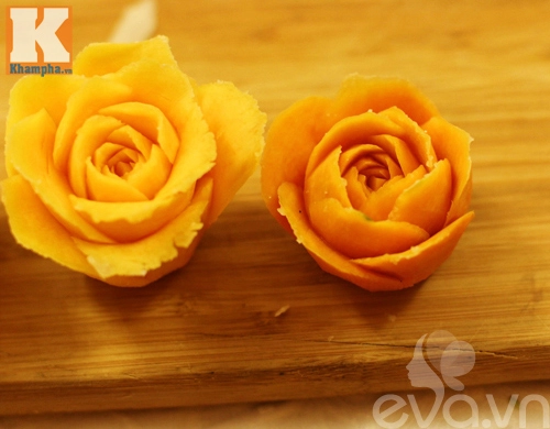 Tỉa hoa hồng từ các loại củ quả siêu đẹp