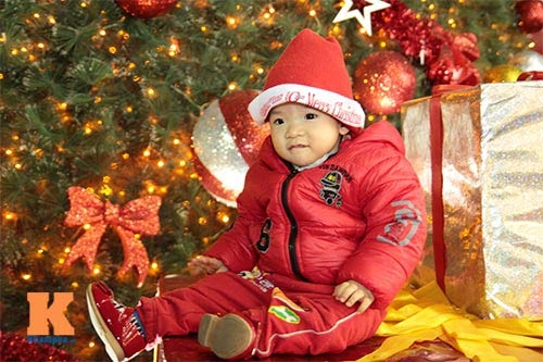 Trẻ miền bắc ngộ nghĩnh đi chơi noel sớm