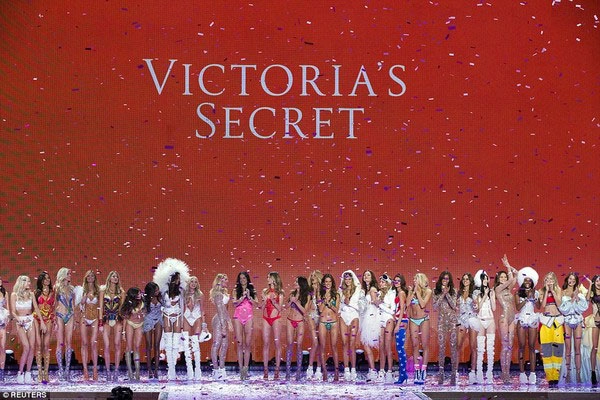 Victorias secret show 2015 gây hụt hẫng vì mờ nhạt