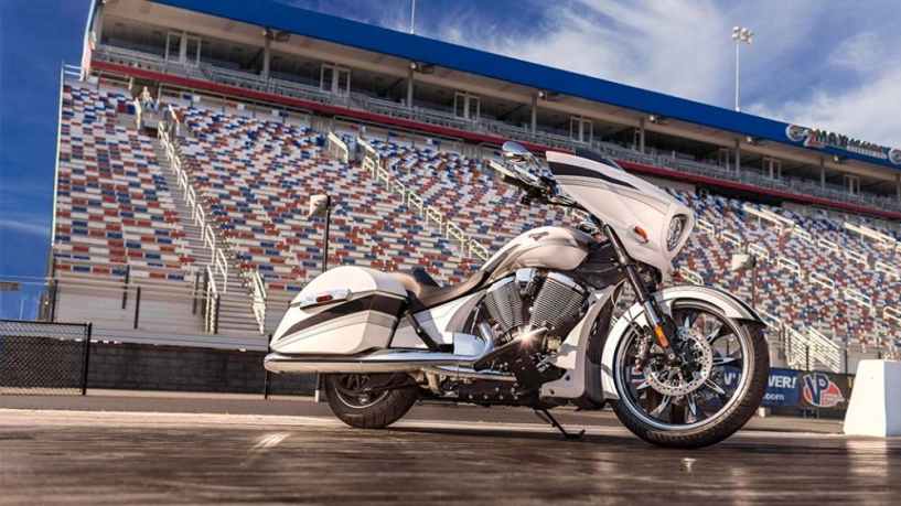 Victory magnum x-1 stealth edition mẫu bagger hàng khủng chính thức ra mắt