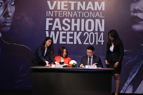 Việt nam lần đầu tổ chức fashion week quy mô quốc tế