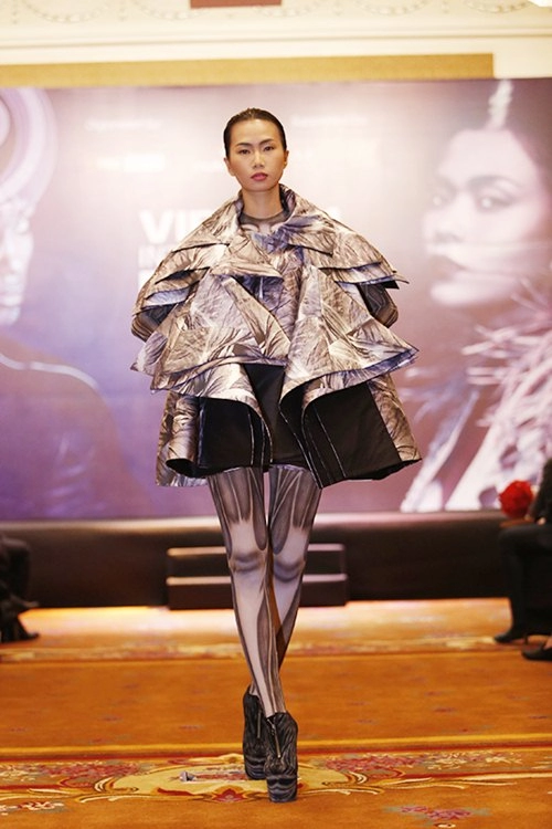 Việt nam lần đầu tổ chức fashion week quy mô quốc tế