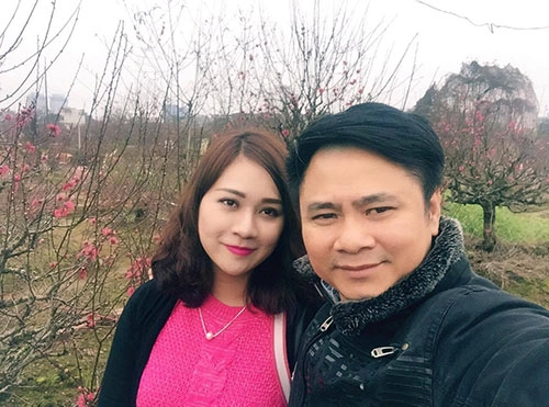 Vợ tự long kể chuyện chăm con ngày tết khi chồng bận táo quân
