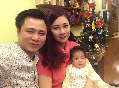 Vợ tự long kể chuyện chăm con ngày tết khi chồng bận táo quân